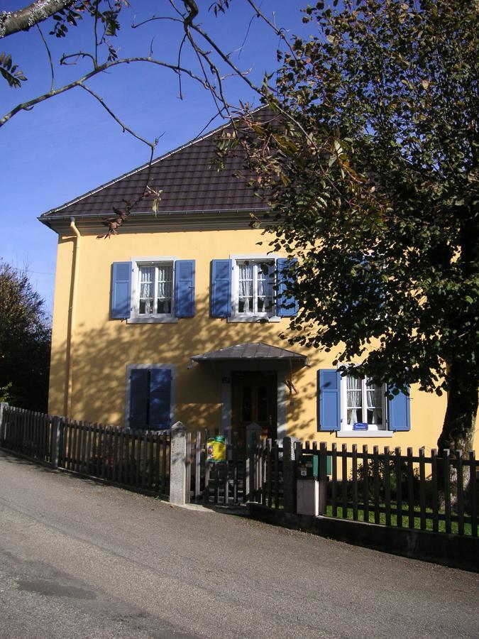 Les Volets Bleus Alsace Vosges Bed & Breakfast Urbes Exterior photo